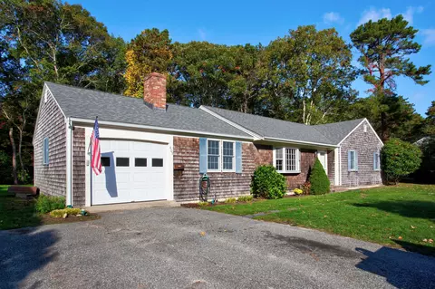 409 Buckskin Path, Centerville, MA 02632 photo 2