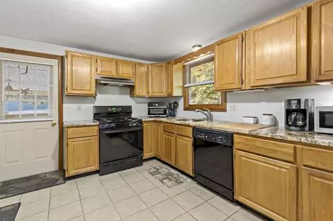 307 Marion Rd, Wareham, MA 02571 photo 9
