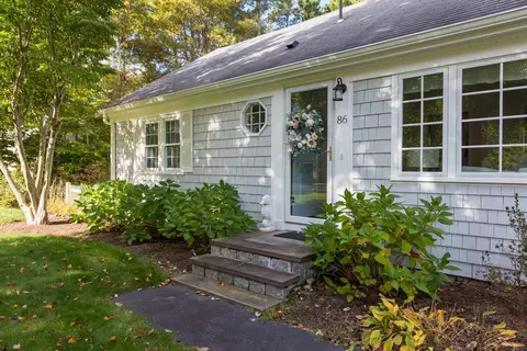 86 Mooring Dr, Cotuit, MA 02635 photo 4
