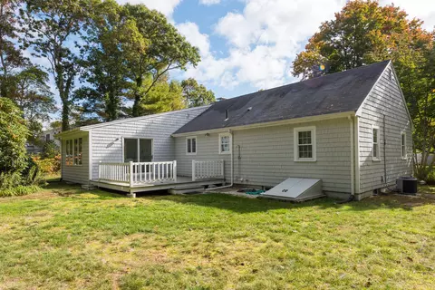 86 Mooring Dr, Cotuit, MA 02635 photo 6
