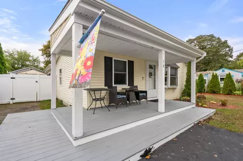 16 Monack Rd, Buzzards Bay, MA 02532 photo 3