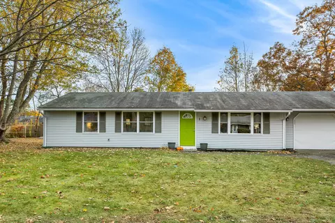 1 Daniel Rd, Wareham, MA 02571 photo 1