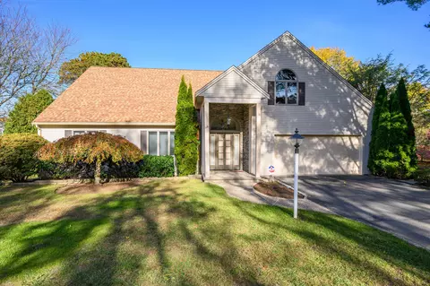 119 Pond View Dr, Centerville, MA 02632 photo 1