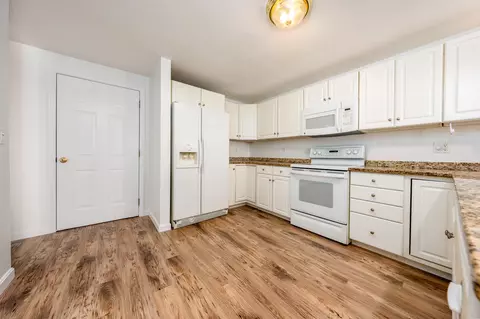 Kitchen - 6 Executive Dr, Mashpee, MA 02649 photo 3 of 3