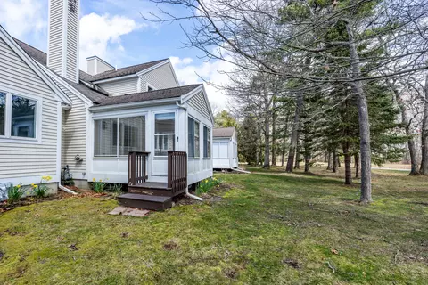 Exterior - 6 Executive Dr, Mashpee, MA 02649 photo 3 of 7