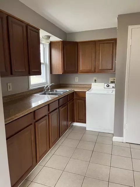 14 General Patton Dr, Hyannis, MA 02601 photo 4