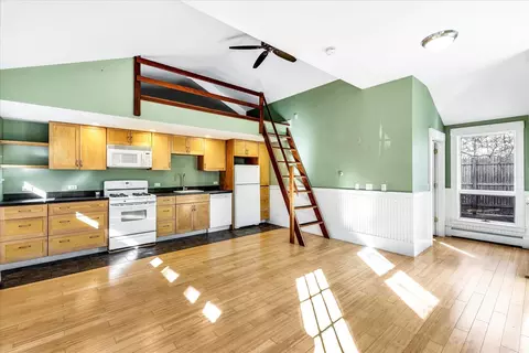 Kitchen - 62 Baldwin Rd, Dennis, MA 02638 photo 8 of 8