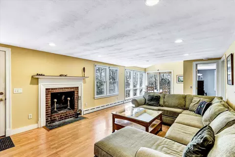 Living - 62 Baldwin Rd, Dennis, MA 02638 photo 2 of 7