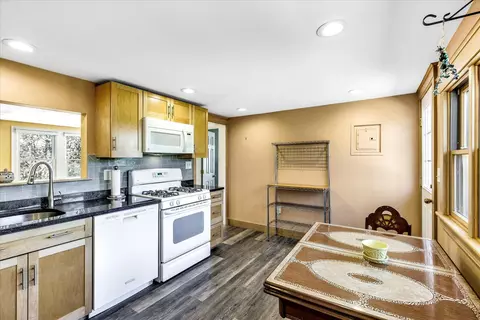 Kitchen - 62 Baldwin Rd, Dennis, MA 02638 photo 5 of 8