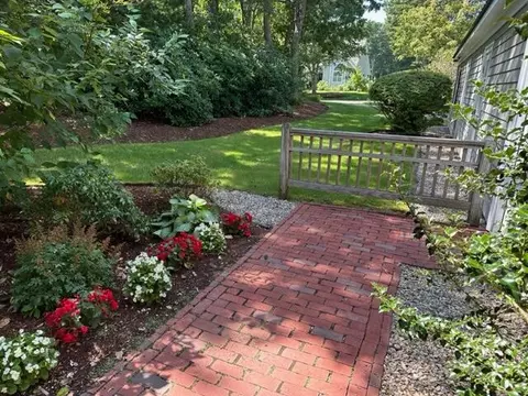 Exterior - 201 Dunrobin Rd, Mashpee, MA 02649 photo 2 of 7