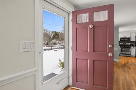 Entry Way - 156 Sheaffer Rd, Centerville, MA 02632 photo 1 of 1