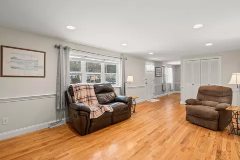 Living - 156 Sheaffer Rd, Centerville, MA 02632 photo 2 of 3