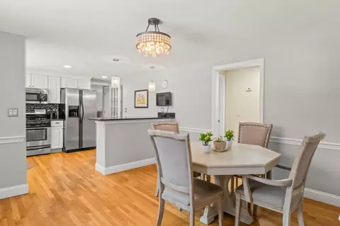 Dining - 156 Sheaffer Rd, Centerville, MA 02632 photo 1 of 2