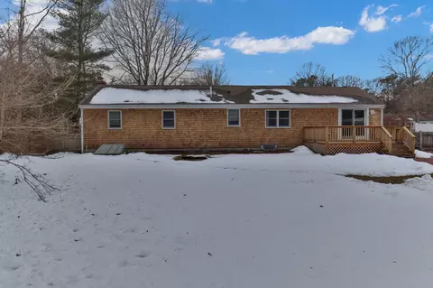 Exterior - 156 Sheaffer Rd, Centerville, MA 02632 photo 5 of 6