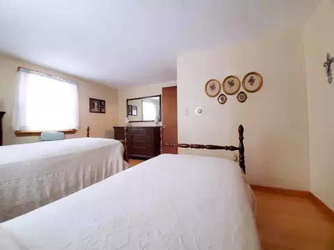 Bedroom - 50 Wiley Ln, Eastham, MA 02642 photo 6 of 8