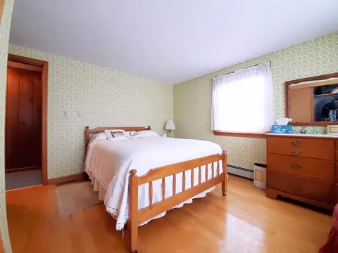 Bedroom - 50 Wiley Ln, Eastham, MA 02642 photo 4 of 8