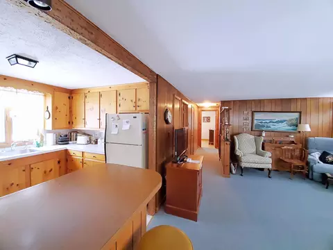 Kitchen - 50 Wiley Ln, Eastham, MA 02642 photo 5 of 8