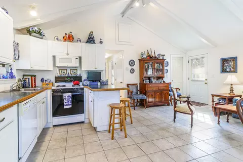 53 Forest Dr, Mashpee, MA 02649 photo 5