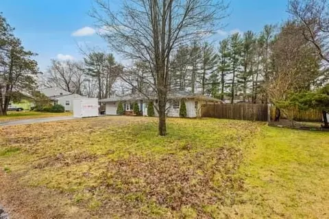 75 Barbara Rd, Raynham, MA 02767 photo 1