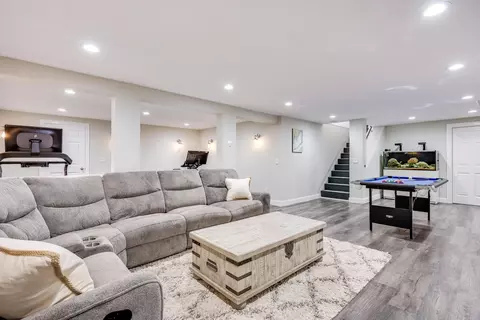 Living - 12 Penelope Rd, Bourne, MA 02532 photo 6 of 7