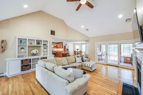 Living - 12 Penelope Rd, Bourne, MA 02532 photo 4 of 7