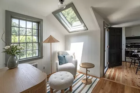 Entry Way - 4 Dunaskin Rd, Centerville, MA 02632 photo 1 of 2