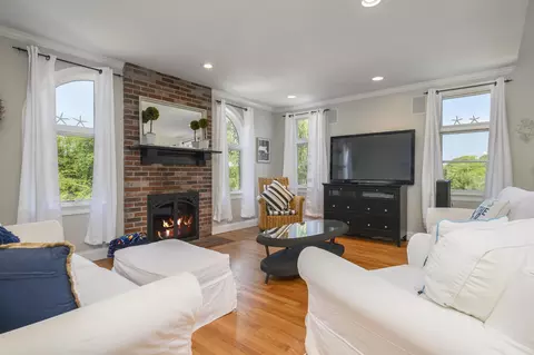 Living - 2 Daffodil Ln, West Barnstable, MA 02668 photo 1 of 8