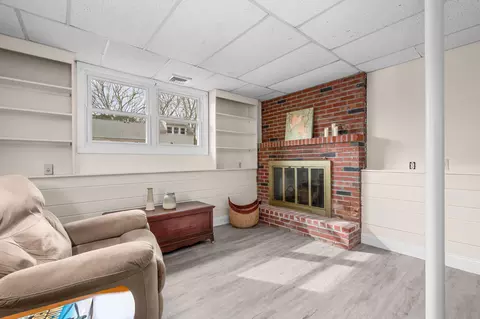 Living - 34 Bee Ln, Centerville, MA 02632 photo 4 of 5