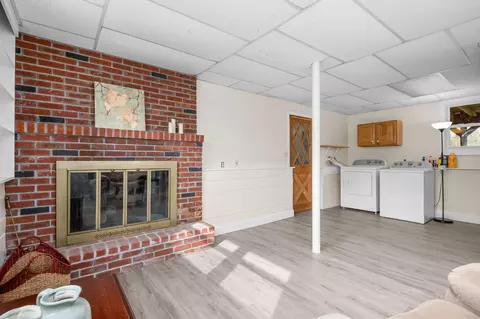 Living - 34 Bee Ln, Centerville, MA 02632 photo 5 of 5