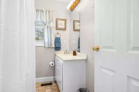 Bath - 34 Bee Ln, Centerville, MA 02632 photo 1 of 1