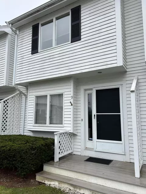 Exterior - 48 Camp St #9, Hyannis, MA 02601 photo 3 of 8