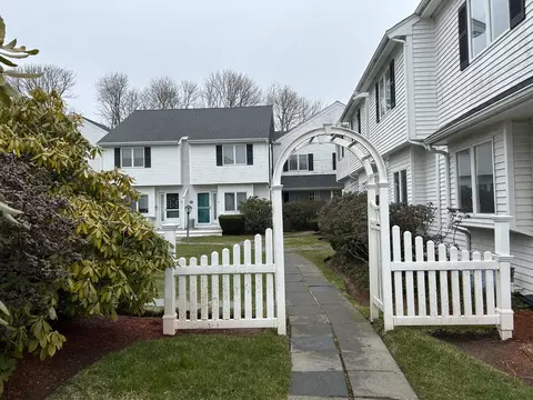 Exterior - 48 Camp St #9, Hyannis, MA 02601 photo 2 of 8