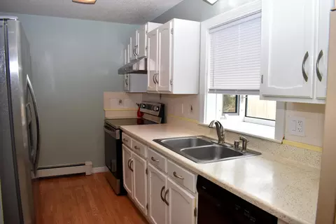 Kitchen - 391 Ashers Path, Mashpee, MA 02649 photo 2 of 2