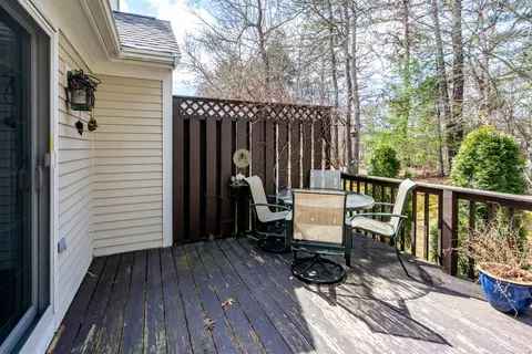 Exterior - 14 Executive Dr, Mashpee, MA 02649 photo 8 of 10