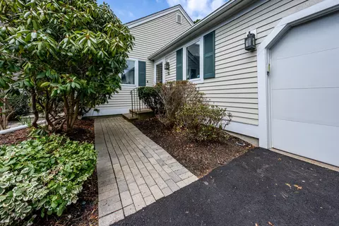 Exterior - 14 Executive Dr, Mashpee, MA 02649 photo 2 of 10