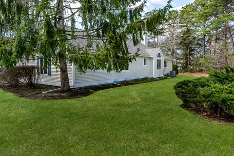 Exterior - 14 Executive Dr, Mashpee, MA 02649 photo 5 of 10