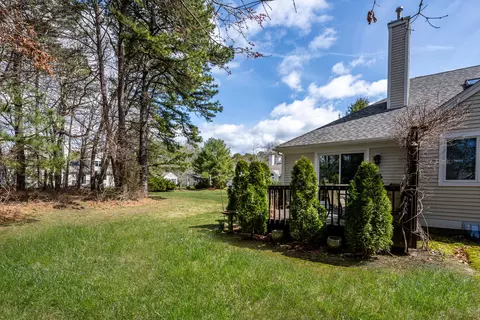 Exterior - 14 Executive Dr, Mashpee, MA 02649 photo 4 of 10