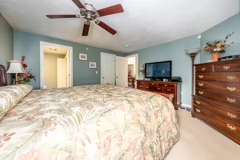 Bedroom - 14 Executive Dr, Mashpee, MA 02649 photo 2 of 5
