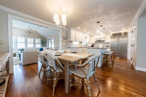 Dining - 117 Spice Ln, Osterville, MA 02655 photo 3 of 3