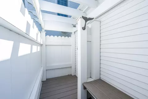 Exterior - 117 Spice Ln, Osterville, MA 02655 photo 8 of 8