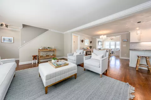 Living - 117 Spice Ln, Osterville, MA 02655 photo 6 of 9
