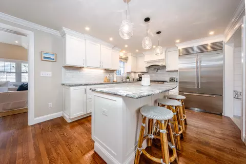 Kitchen - 117 Spice Ln, Osterville, MA 02655 photo 2 of 4