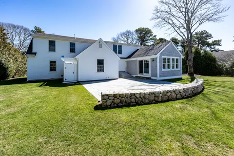 Exterior - 117 Spice Ln, Osterville, MA 02655 photo 5 of 8