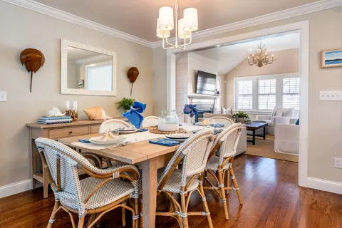 Dining - 117 Spice Ln, Osterville, MA 02655 photo 2 of 3