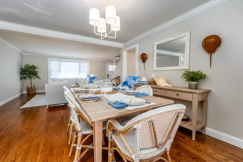 Dining - 117 Spice Ln, Osterville, MA 02655 photo 1 of 3