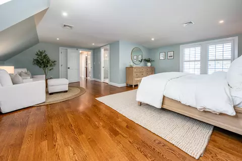 Bedroom - 117 Spice Ln, Osterville, MA 02655 photo 2 of 9