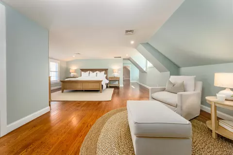 Living - 117 Spice Ln, Osterville, MA 02655 photo 8 of 9