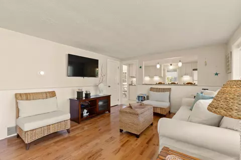Living - 34 Cappawack Rd, Mashpee, MA 02649 photo 2 of 6