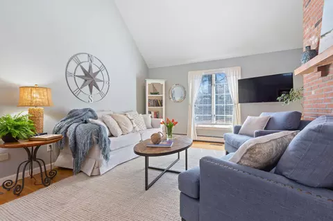 Living - 89 Screecham Way, Cotuit, MA 02635 photo 4 of 7