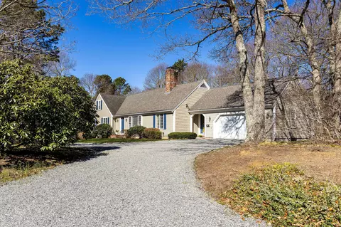 Exterior - 89 Screecham Way, Cotuit, MA 02635 photo 3 of 8